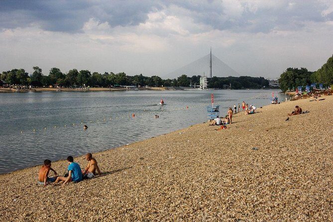 Ada Lake Tour - Glide under all six Sava bridges for a fast Belgrade intro