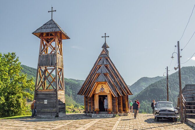 Belgrade: Mokra Gora, Šargan 8, Drina river house Full Day Tour - Drvengrad and Mećavnik: A Scenic Break and Time to Eat